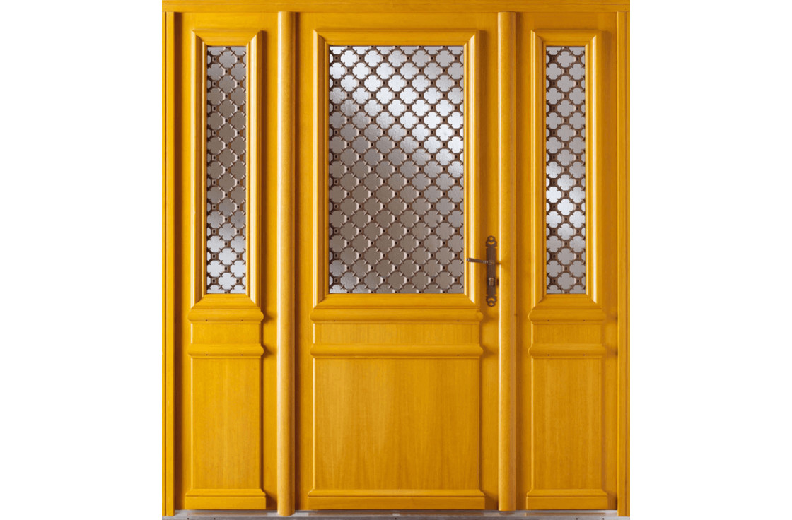 Porte d'entrée bois vitrée et grille décorative