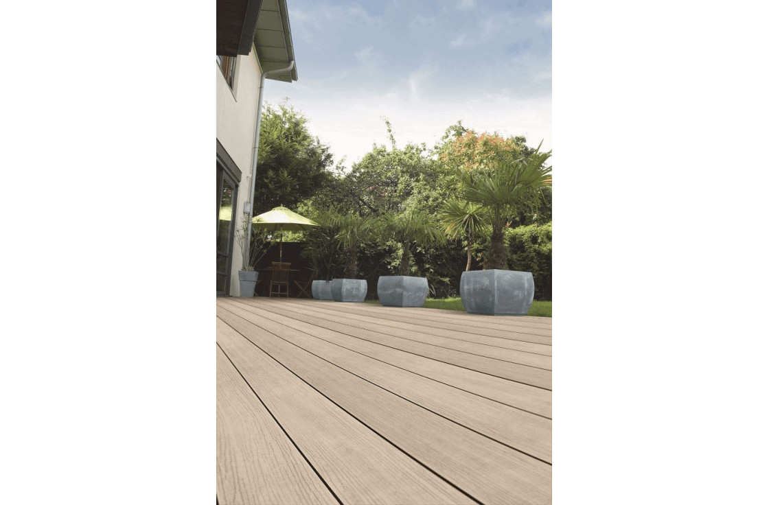 Lames de terrasse composite et PVC