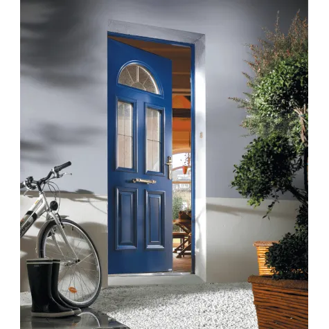 Porte classique mi-vitrée et moulures