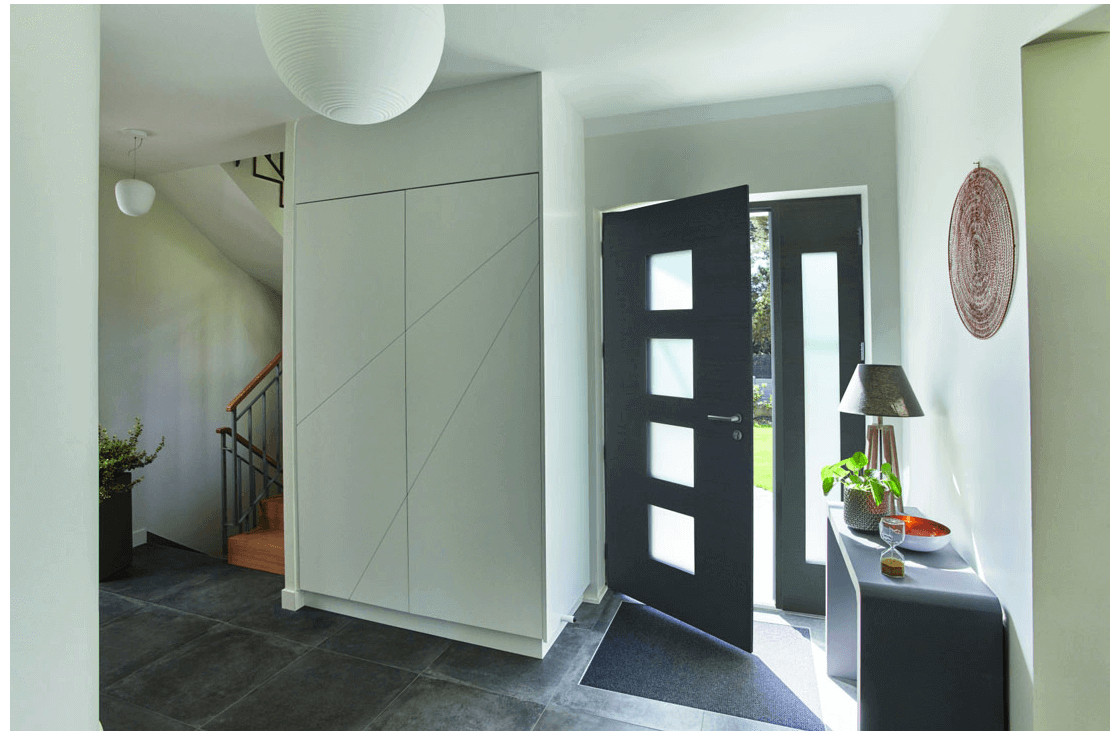 Porte d'entrée mixte avec 4 vitrages carrés sablés