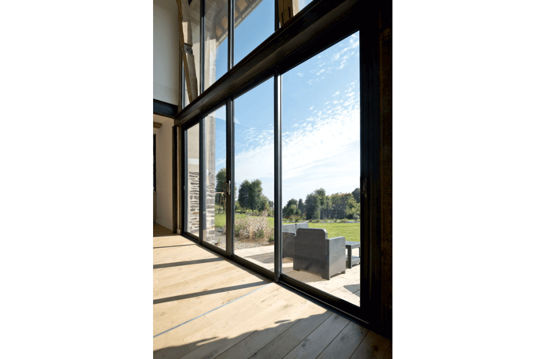 Baie vitrée aluminium noire