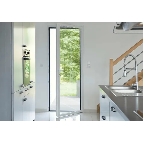 Porte-fenêtre aluminium blanche