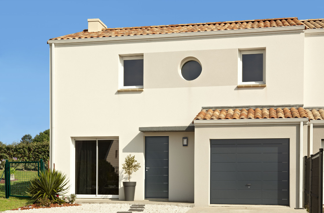 Porte d'entrée acier contemporaine avec inserts inox