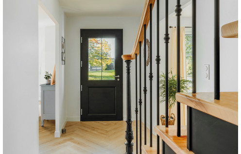 Porte d'entrée aluminium mi-vitrée classique à carreaux