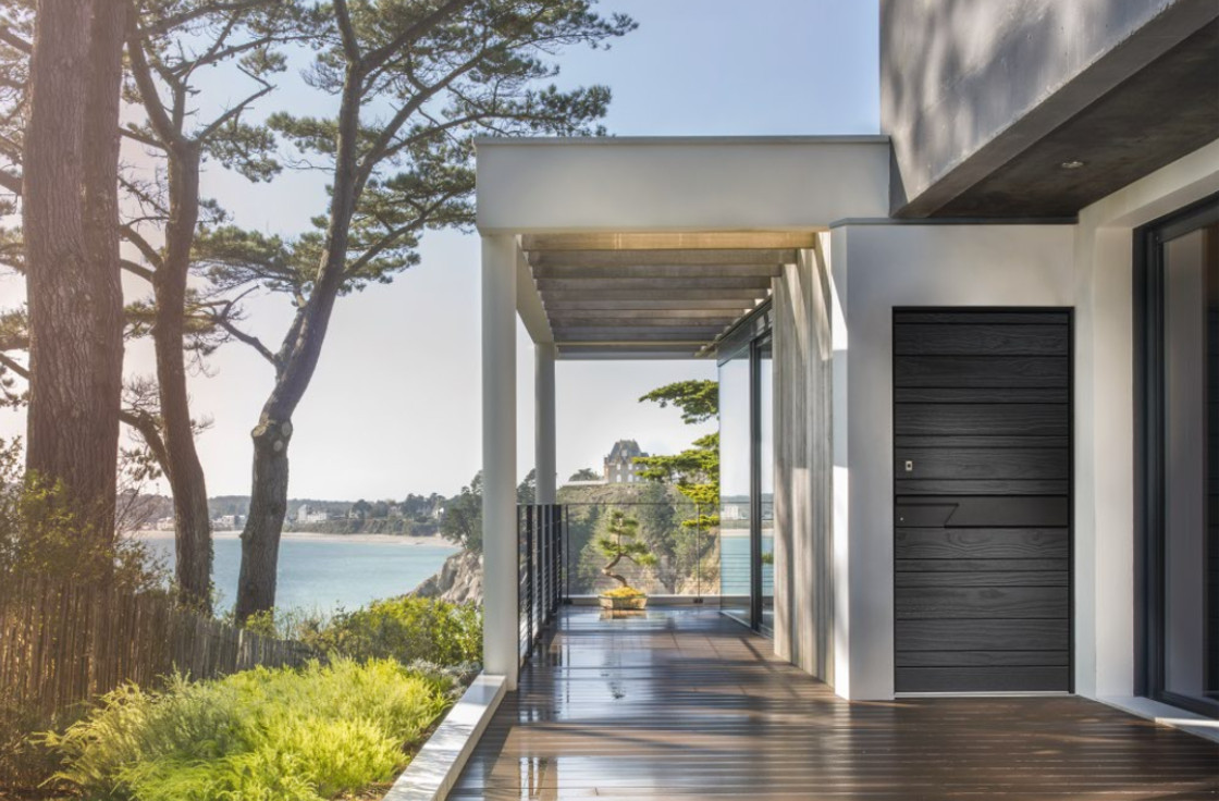 Porte d'entrée bois design contemporain sur mesure