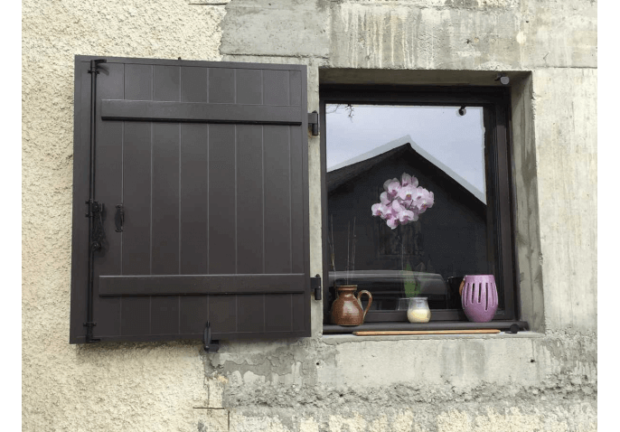 Chantier de fenêtre et volet alu à Groisy Annecy