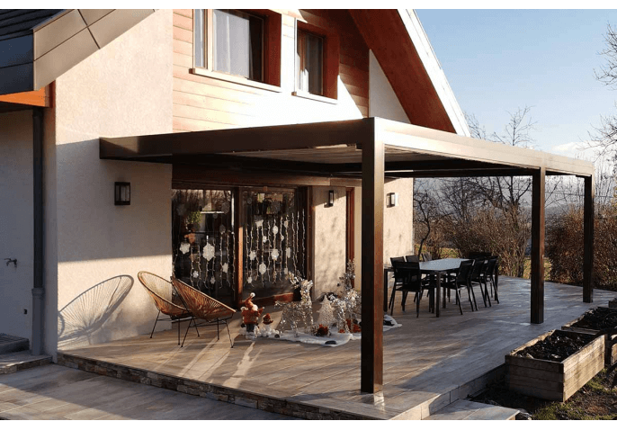 pergola bioclimatique murale, lames orientables et rétractables, store toile blanche