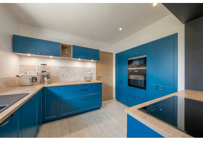 cuisine-equipee-sur-mesure-par-caseo-perigny